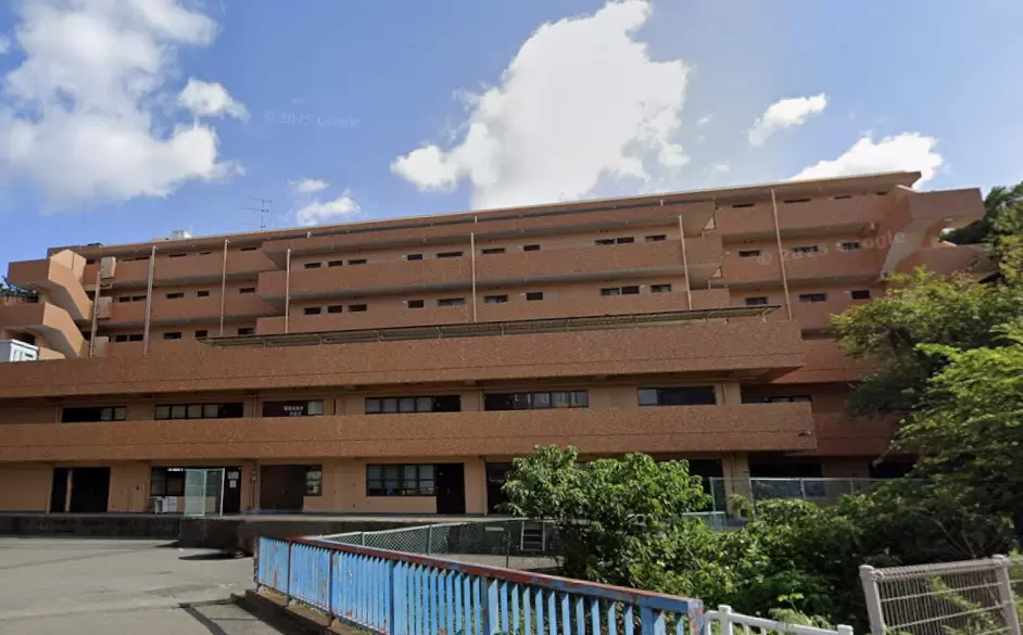 神奈川県横浜市神奈川区三枚町の倉庫